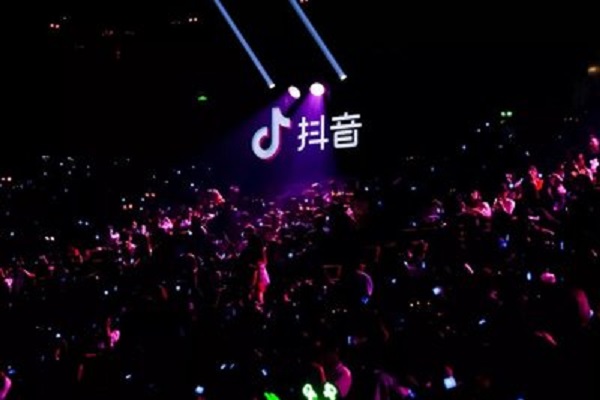 抖音直播带货和抖音小店一样吗？